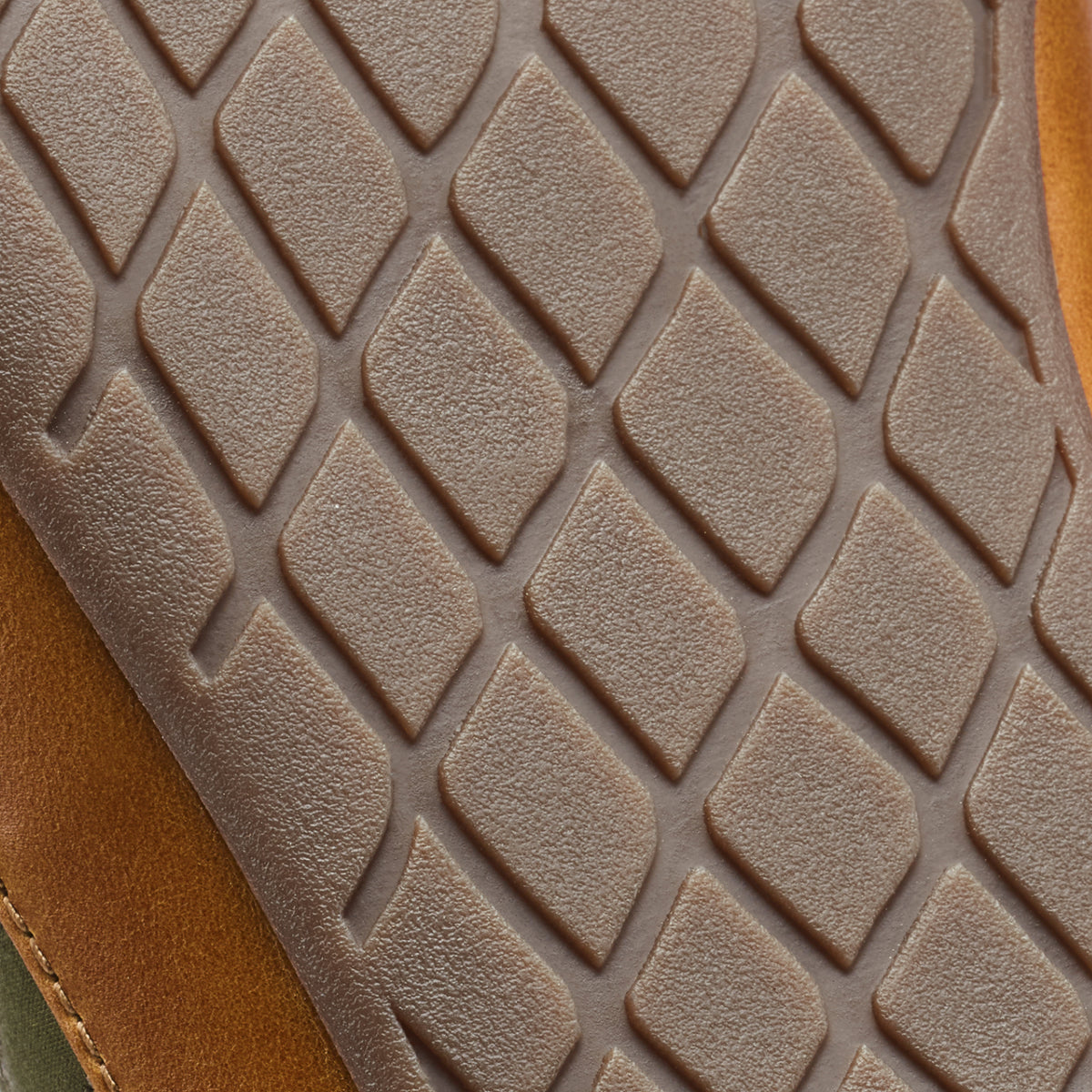 OluKai | Hanohano Men’s Waxed Canvas Slippers - Husk