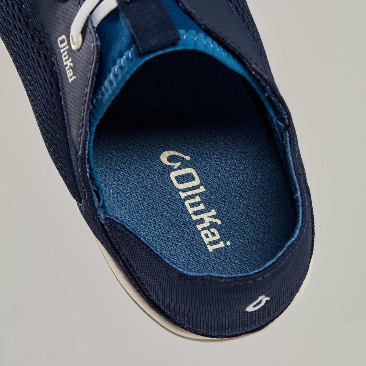 OluKai | Moku Pae Men's Boat Shoes - Trench Blue / Off White