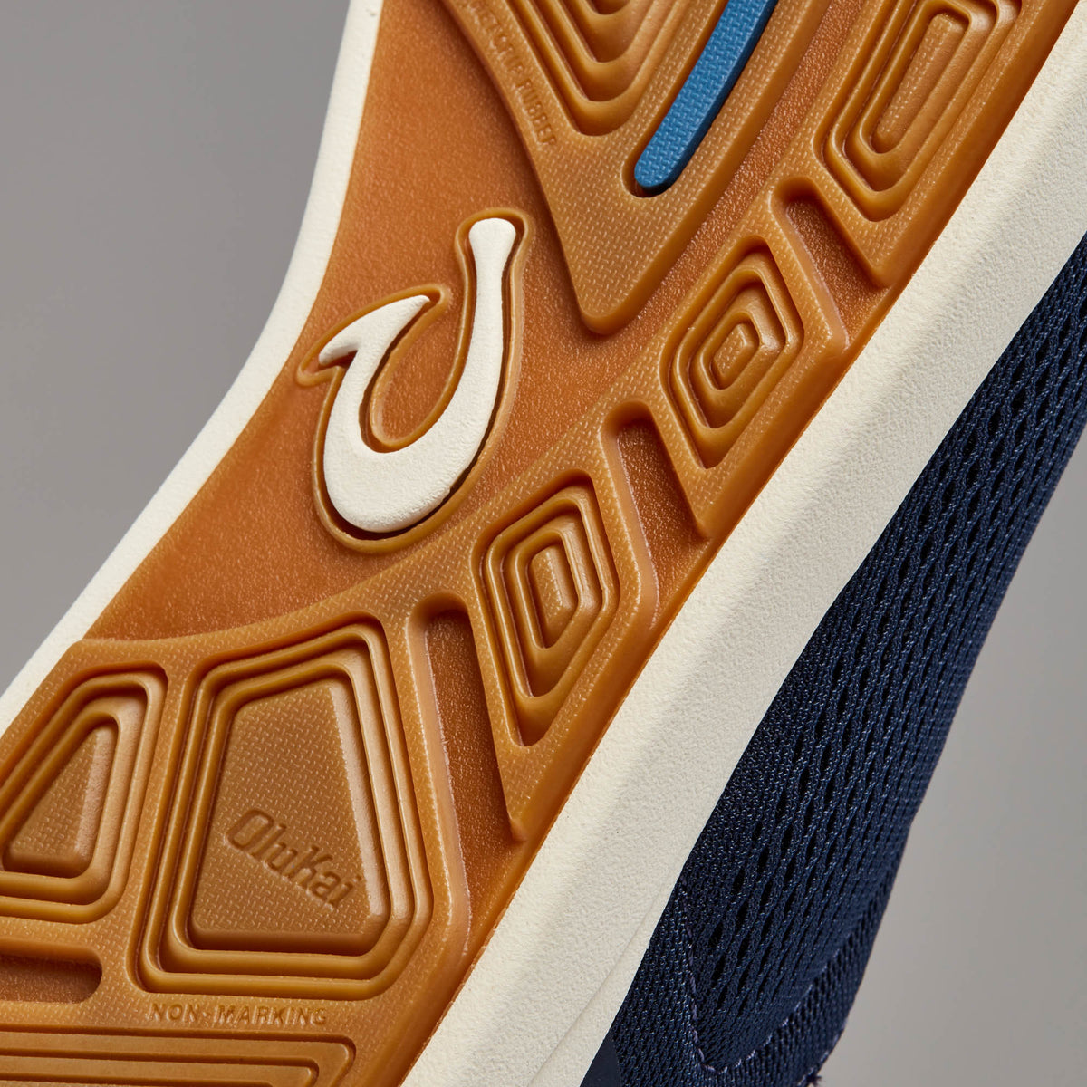 OluKai | Moku Pae Men's Boat Shoes - Trench Blue / Off White