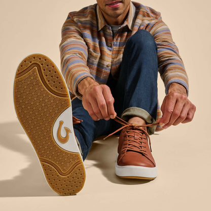 OluKai | Lae‘ahi Lī ‘Ili Men's Leather Sneakers - Kukui Brown