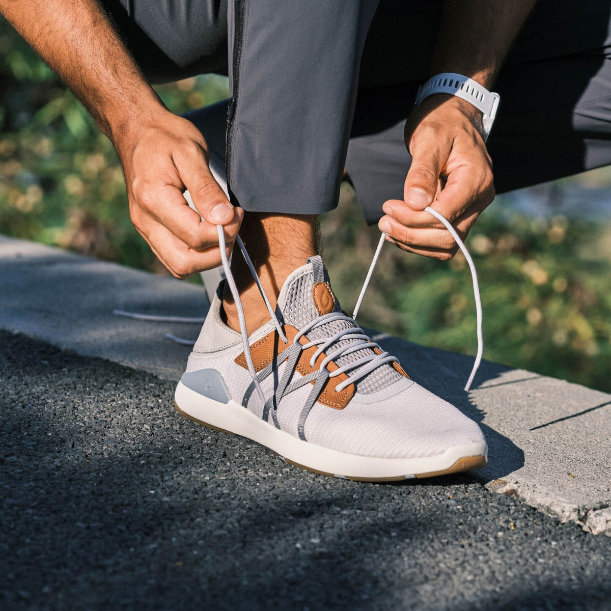 OluKai | Mio Lī Men's Athletic Shoes - Mist Grey / Poi