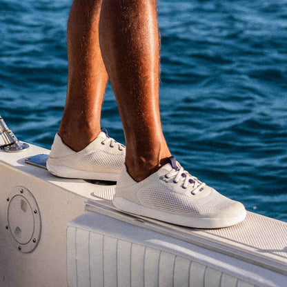 OluKai | Moku Pae - White Sand / Trench Blue