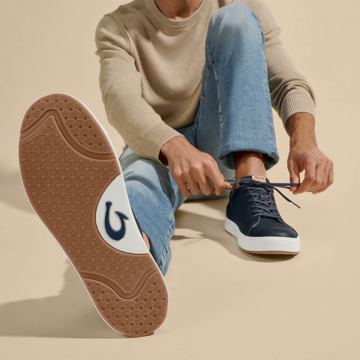OluKai | Lae‘ahi Lī ‘Ili Men's Leather Sneakers - Trench Blue