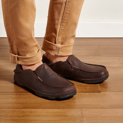 OluKai | Moloā Men's Leather Slip On Shoes - Dark Wood / Dark Java