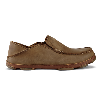 OluKai | Moloā Men's Leather Slip On Shoes - Ray / Toffee