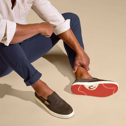 OluKai | Lae‘ahi Men's Slip-On Sneakers - Kona