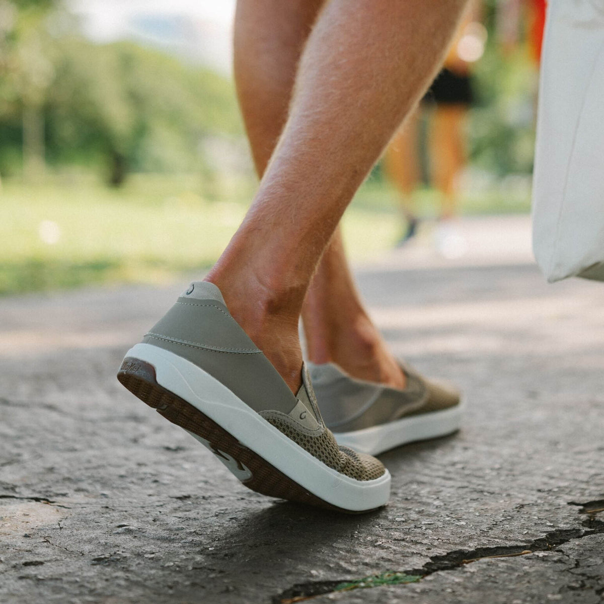 OluKai | Lae‘ahi Men's Slip-On Sneakers - Clay