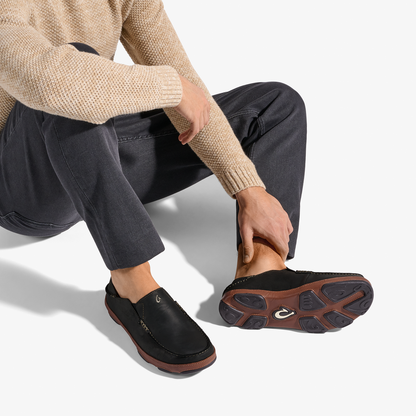 OluKai | Moloā Men's Leather Slip On Shoes - Black / Toffee