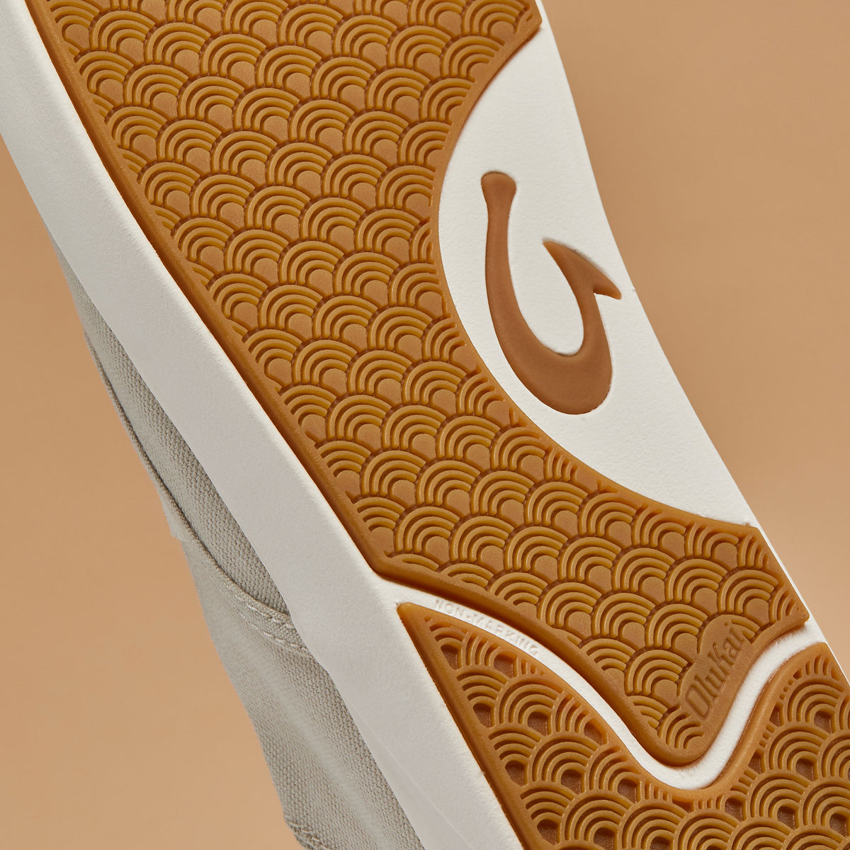 OluKai | Lae‘ahi Men's Slip-On Sneakers - Tapa / Canvas
