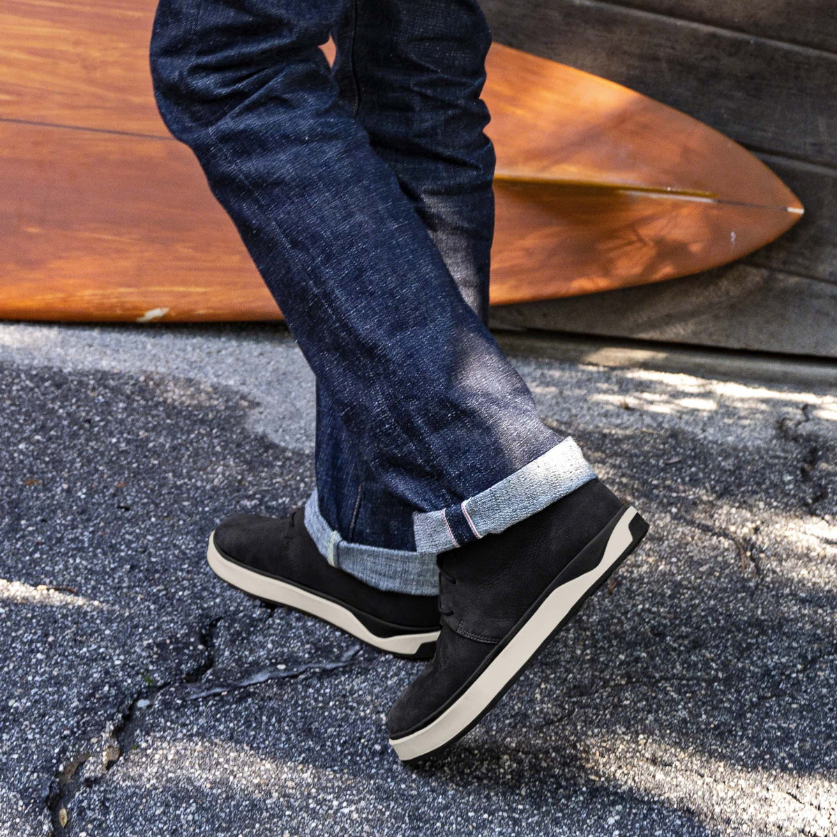OluKai | Papakū 'Ili Men’s Waterproof Leather Boots- Black