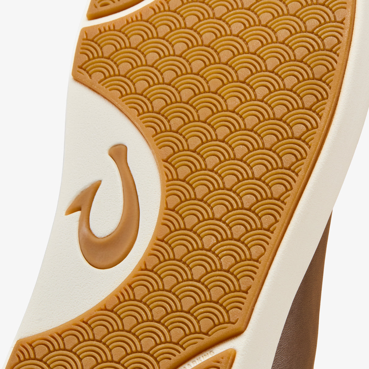 OluKai | Lae'ahi Mid - Mustang / Mustang