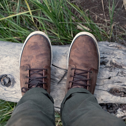 OluKai | Kekaha Men’s Chukka Boots - Toffee / Off White