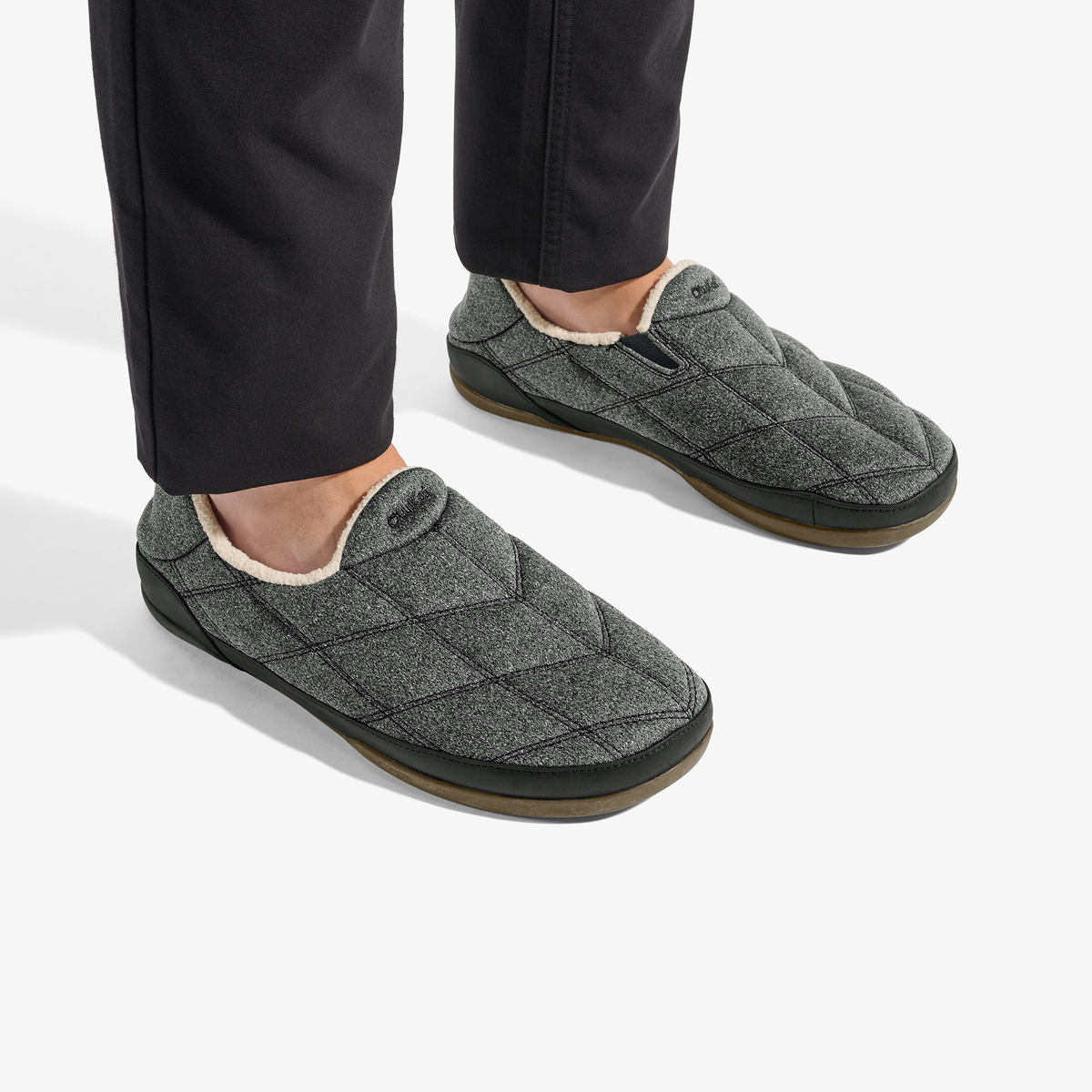 OluKai | Puku'i - Dark Shadow / Lava Rock
