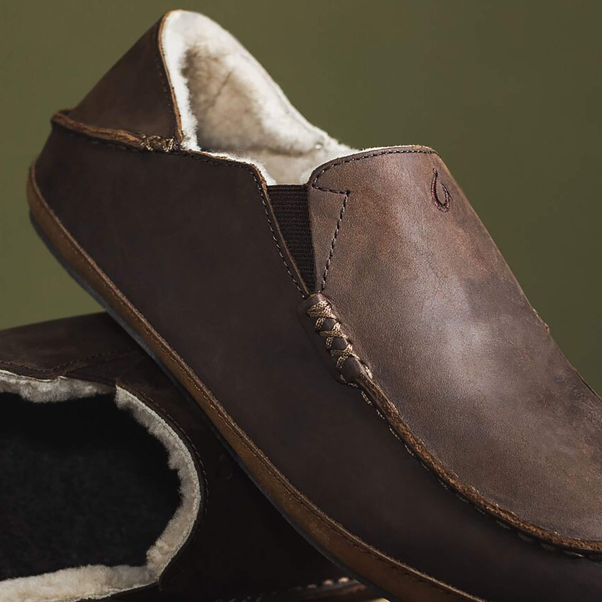 OluKai | Moloā Men's Nubuck Leather Slippers - Dark Wood