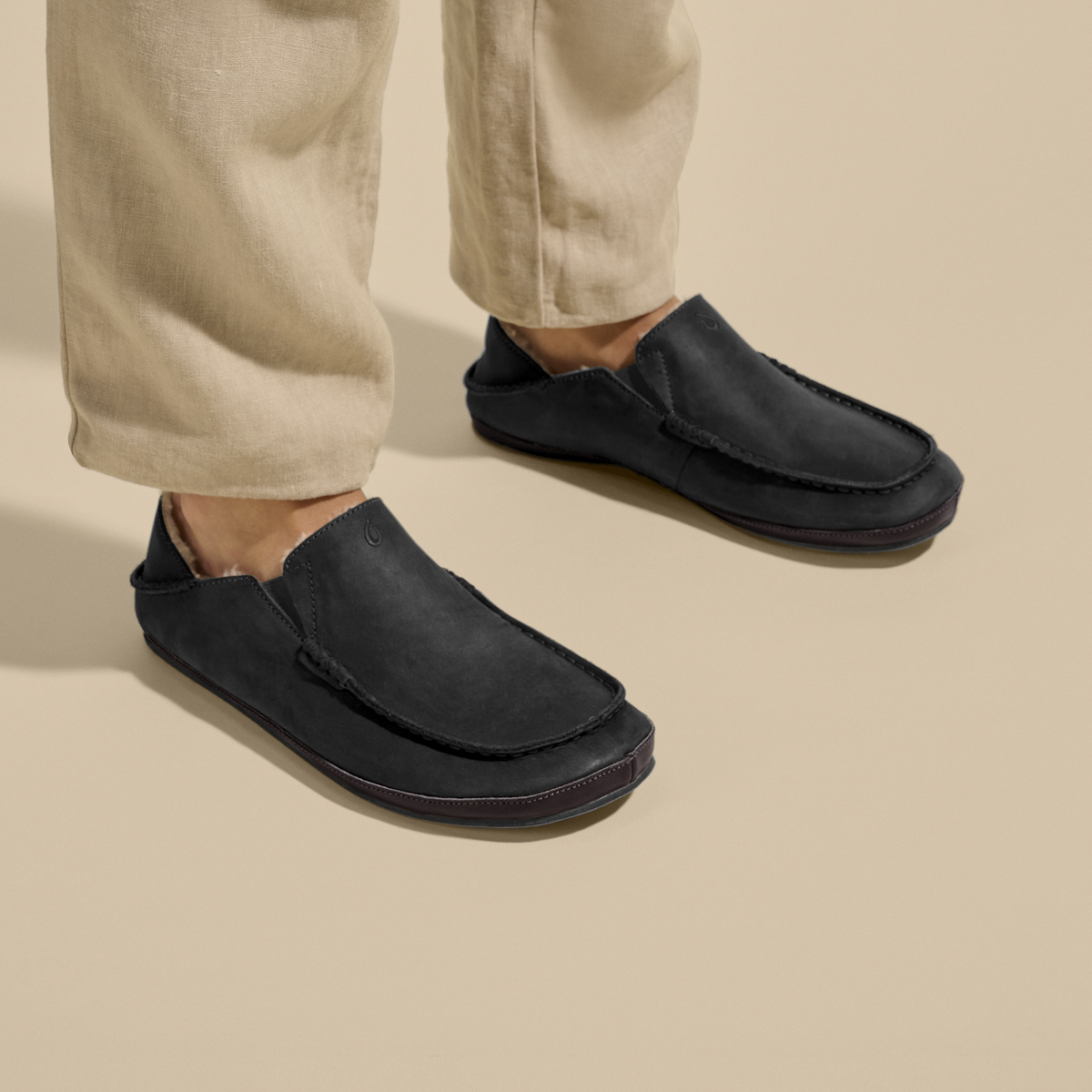 OluKai | Moloā Slipper - Black / Dk Java
