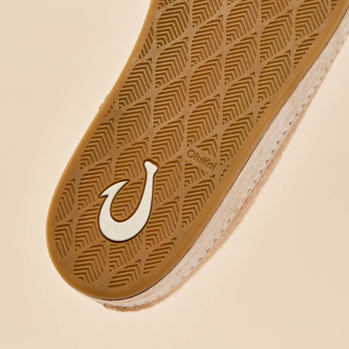 OluKai | Hāmani Hulu Men’s Wool Mule Slippers - Oatmeal