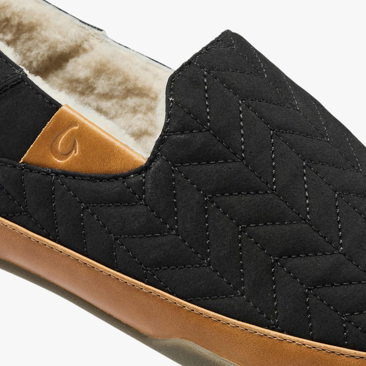 OluKai | Hanohano - Black / Black