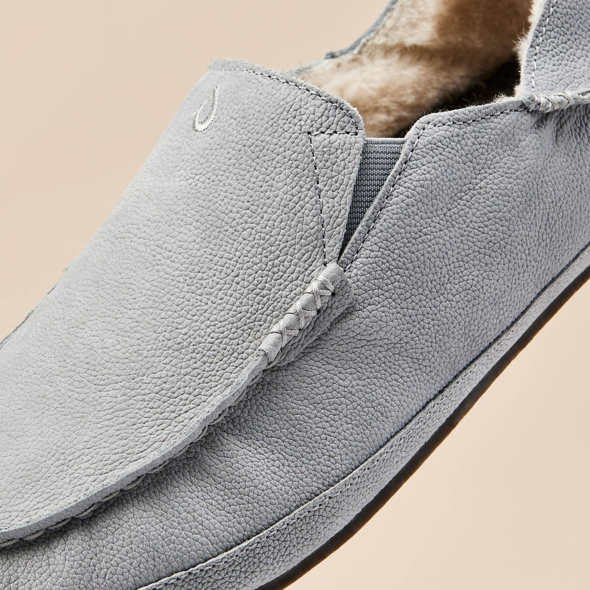 OluKai | Moloā Men's Leather Slippers - Kona Coffee