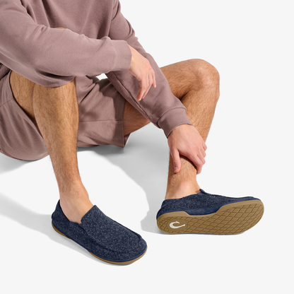 OluKai | Moloā Hulu Men’s Wool Slippers - Trench Blue