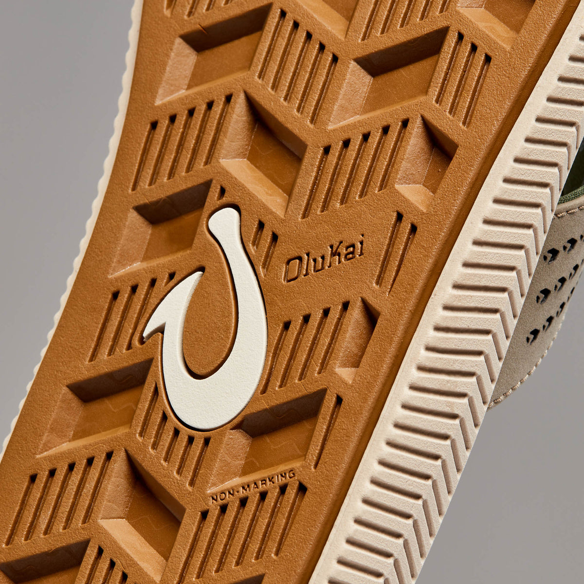 OluKai | Ulele Men's Water-Ready Beach Sandals - Clay / Mustang