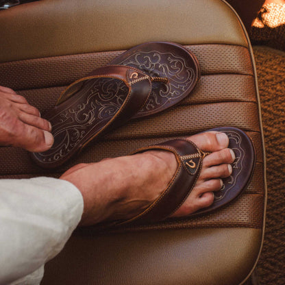 OluKai | Mekila Men's Full-Grain Leather Beach Sandals - Natural