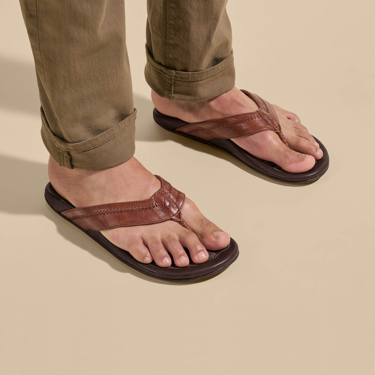 OluKai | Hiapo - Rum / Dark Wood Men’s Leather Beach Sandals