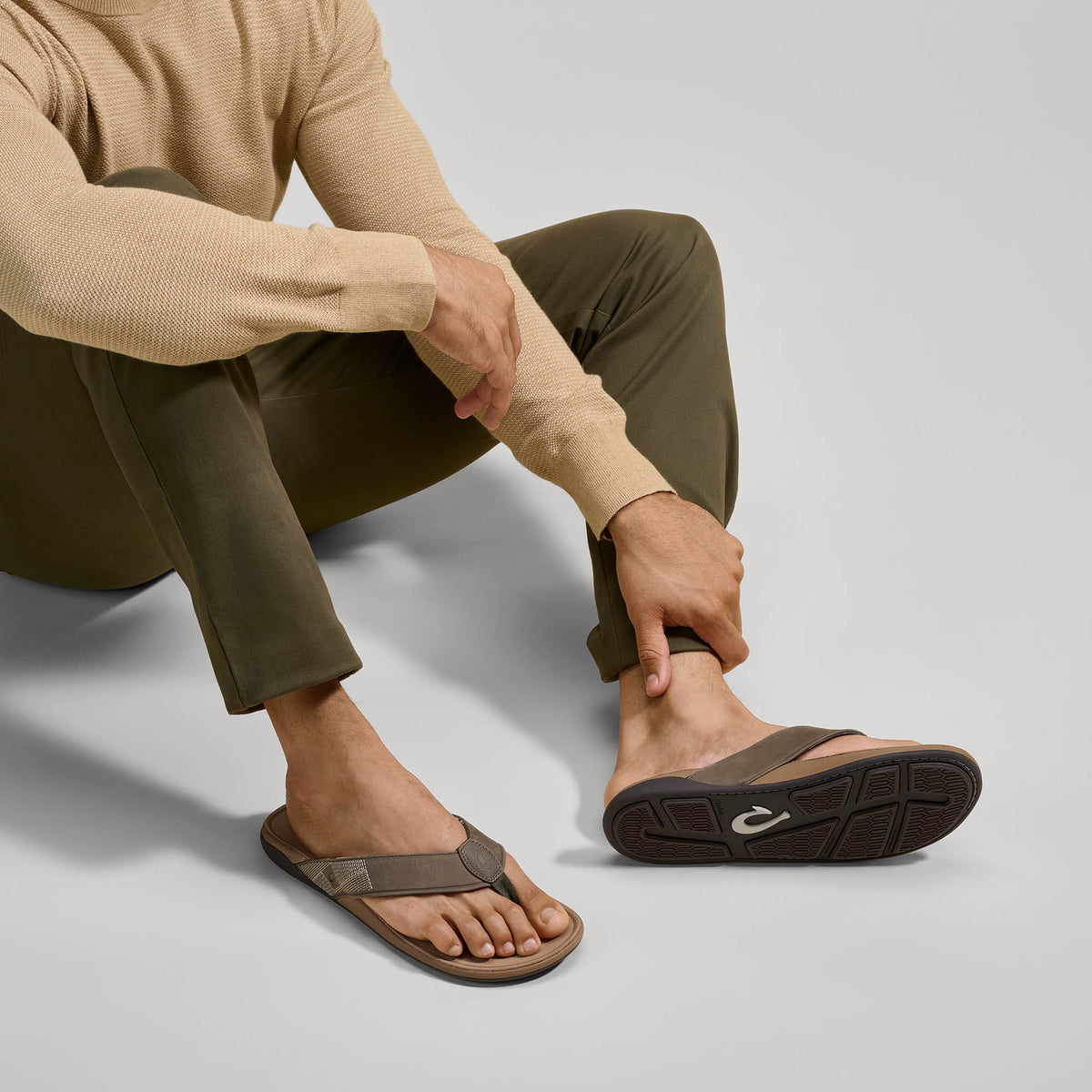OluKai | Tuahine Men's Waterproof Leather Beach Sandals - Hunter