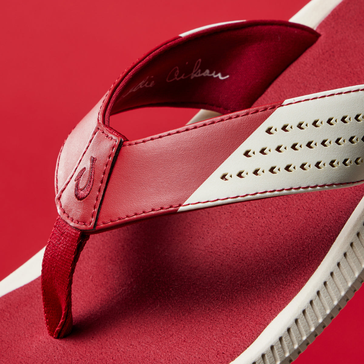 OluKai | Ulele - Off White / Deep Red