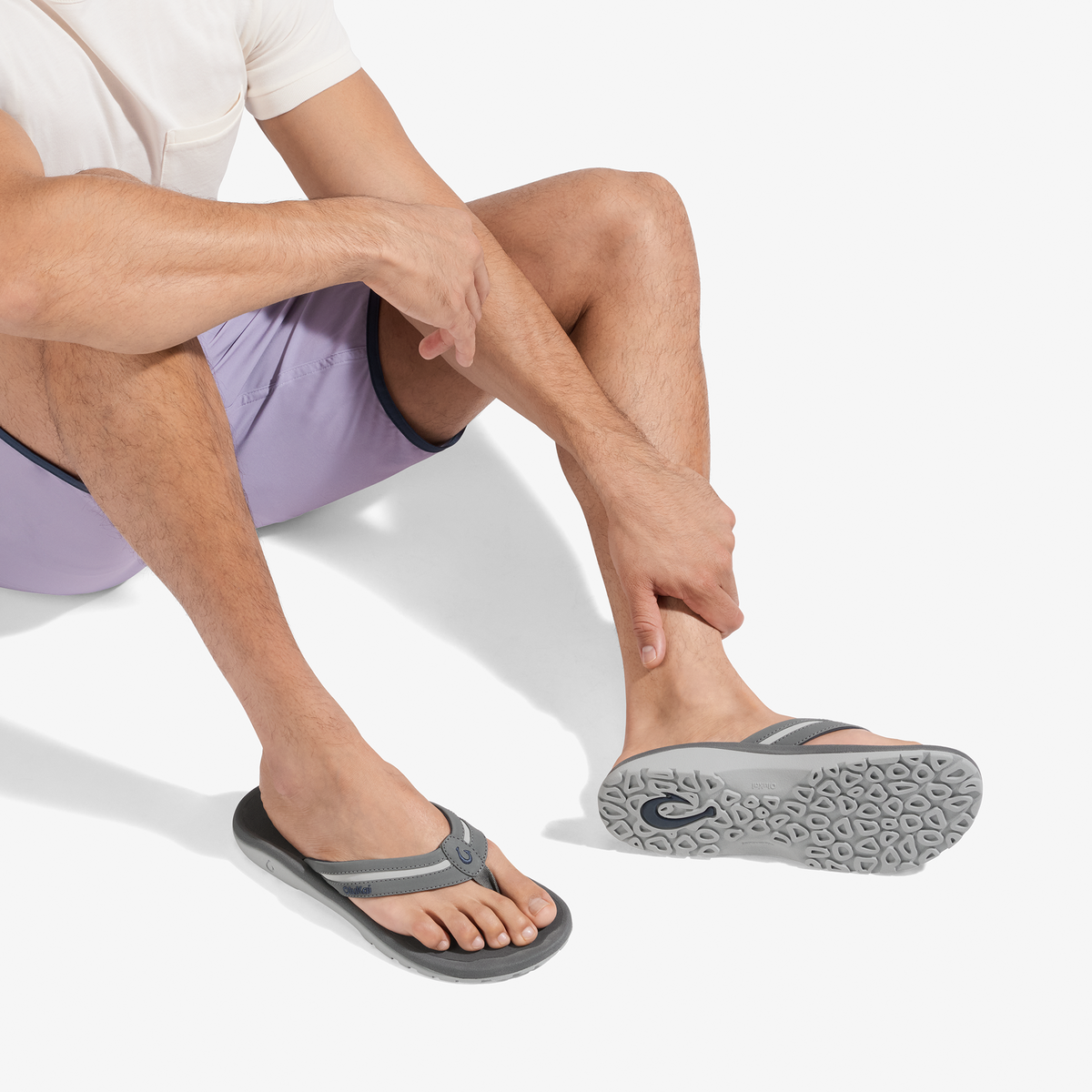 OluKai | ʻOhana Palua - Cloud Grey / Rock