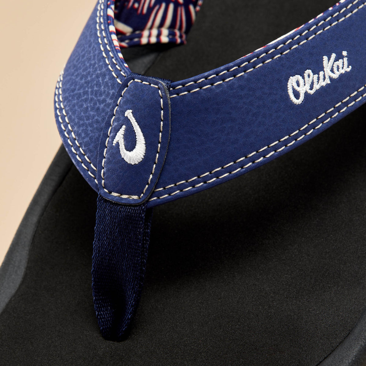 OluKai | ‘Ohana Men's Beach Sandals - Navy / Onyx