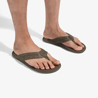 OluKai | Tuahine Palm - Mustang / Mustang