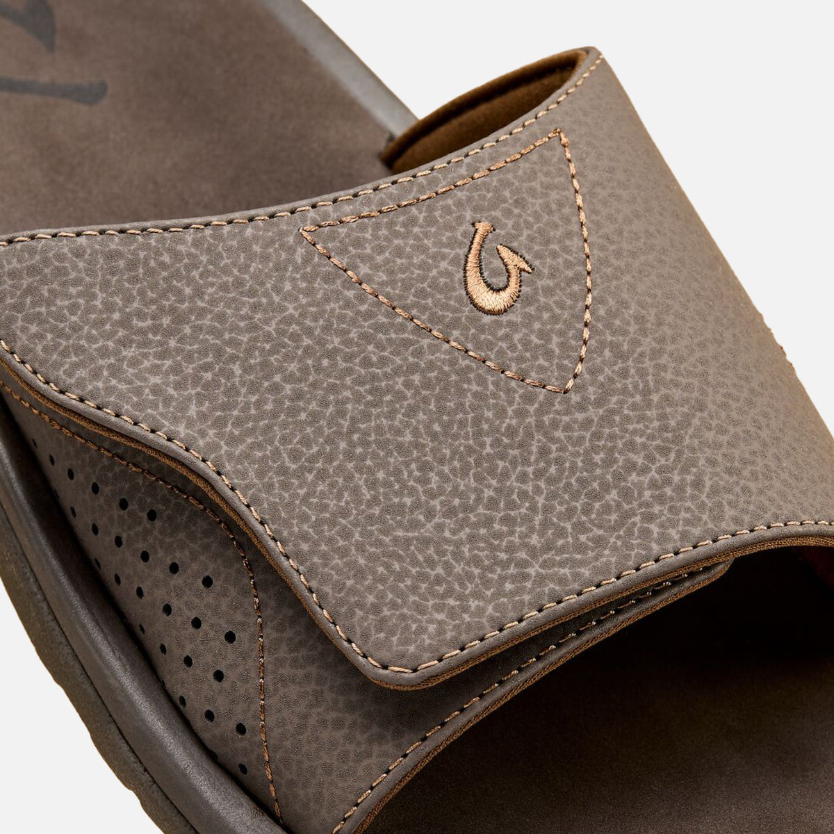 OluKai | Nalu Slide Men's Beach Slide Sandals - Dark Java