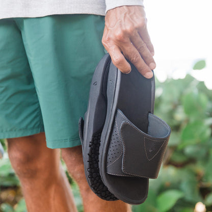OluKai | Nalu Slide Men's Beach Slide Sandals - Black