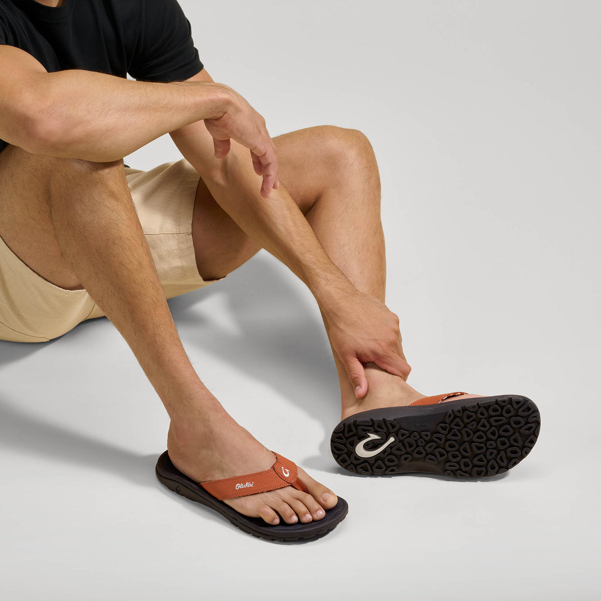 OluKai | ‘Ohana Men's Best Selling Beach Sandals - Dirt / Lava Rock