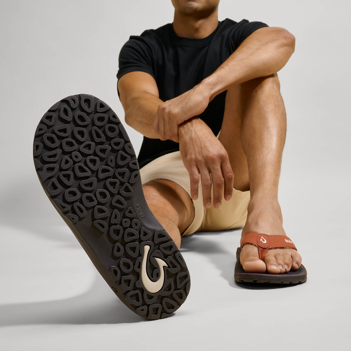 OluKai | ‘Ohana Men's Best Selling Beach Sandals - Dirt / Lava Rock