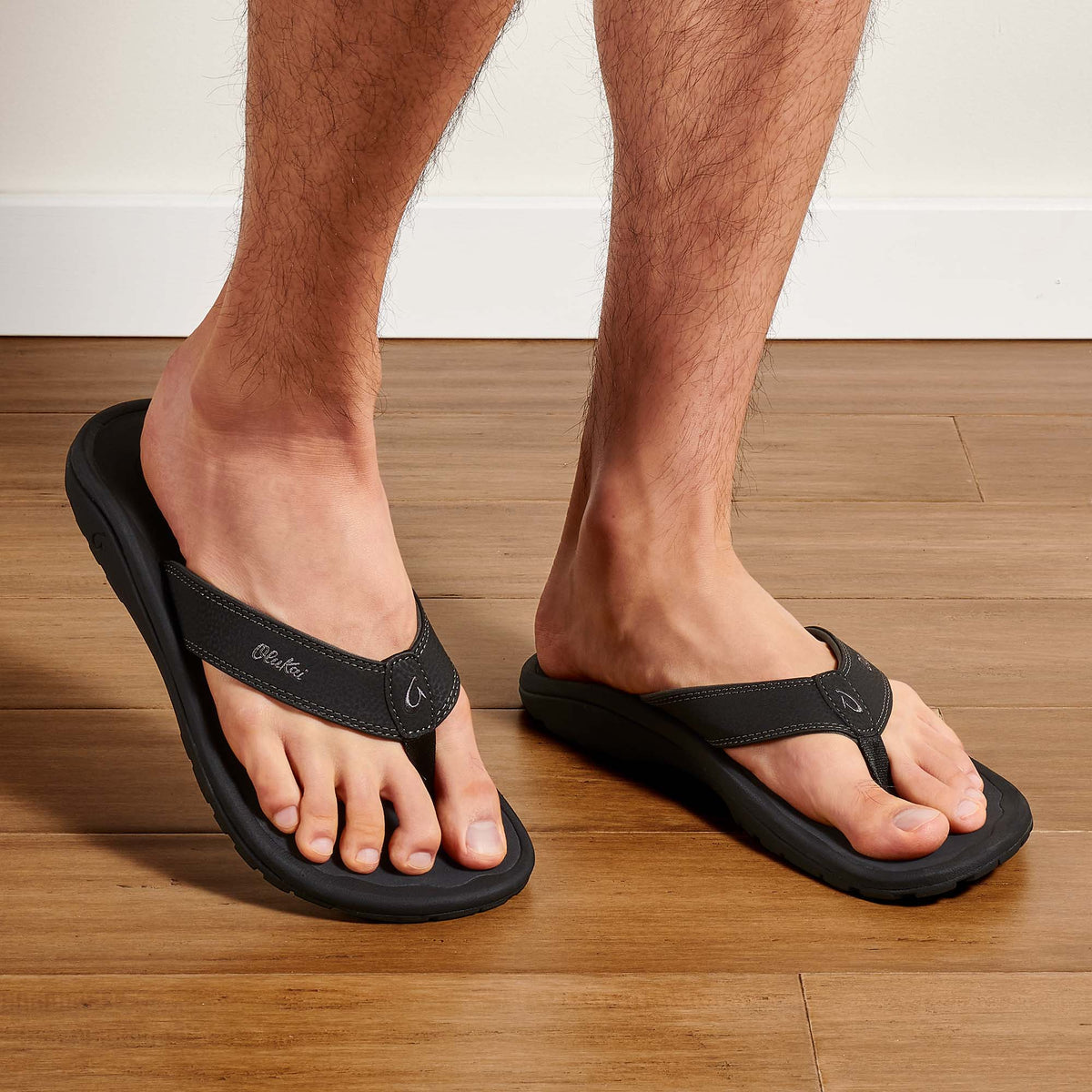OluKai | OluKai ‘Ohana - Black / Dark Shadow | Men's Beach Sandals