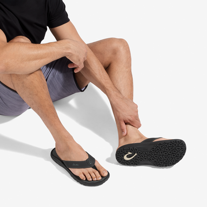 OluKai | OluKai ‘Ohana - Black / Dark Shadow | Men's Beach Sandals