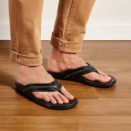 OluKai | OluKai Mea Ola - Black | Men's Leather Beach Sandals