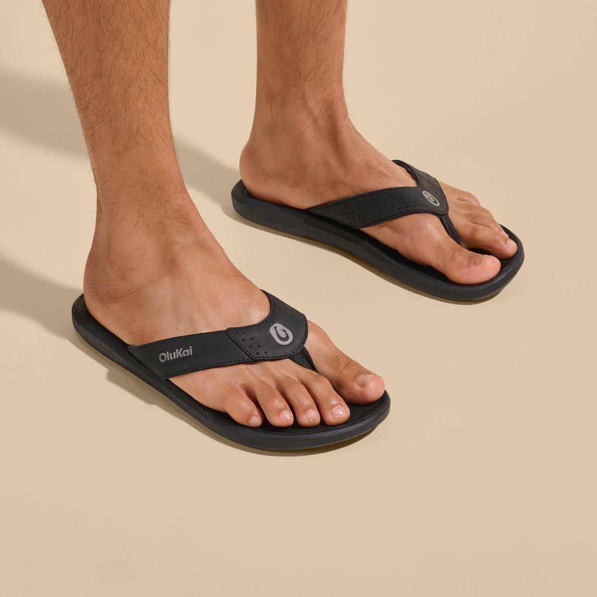 OluKai | Pili Men’s Waterproof Leather Sandals - Lava Rock