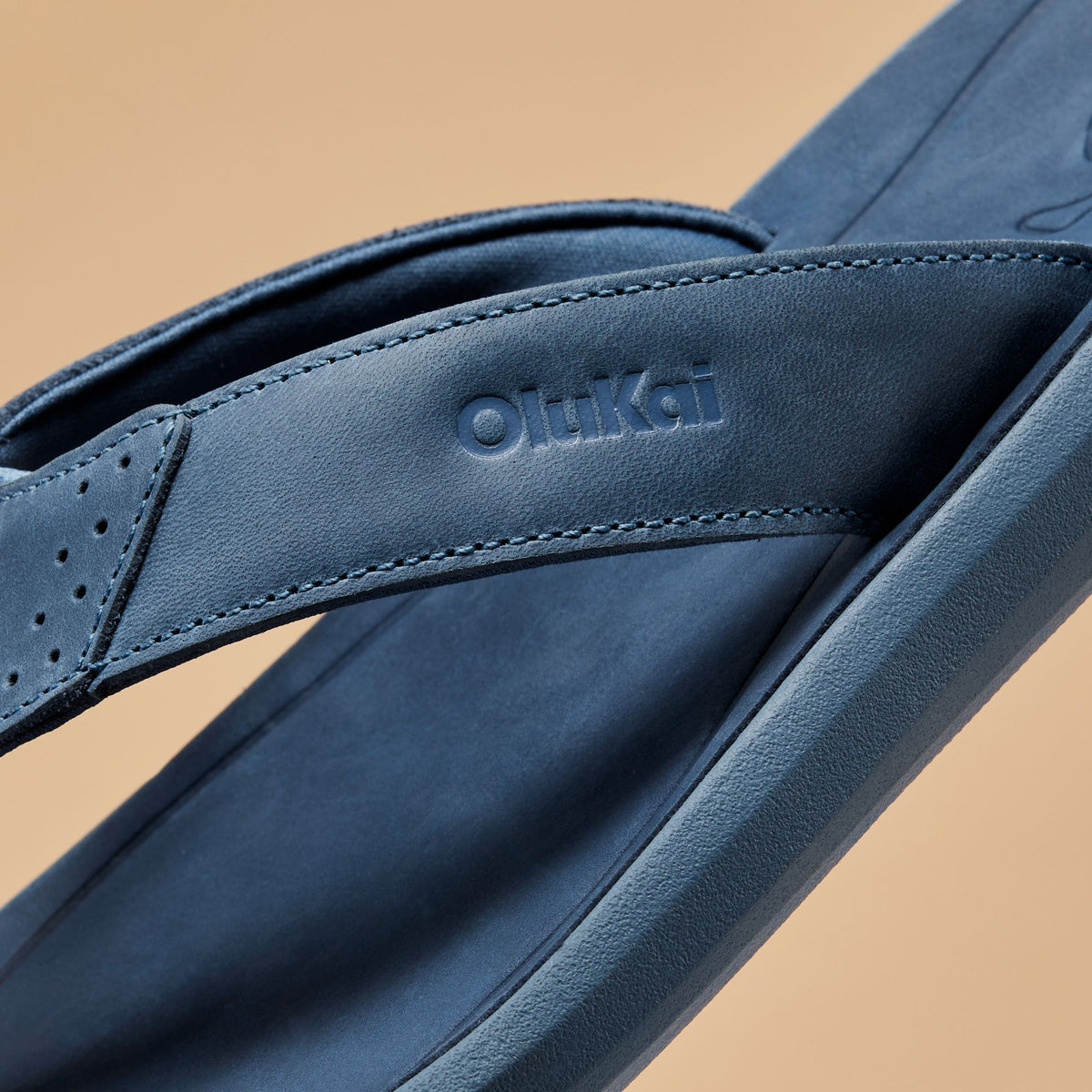 OluKai | Pili Men’s Waterproof Leather Sandals - Blue Fog / Coastal Blue