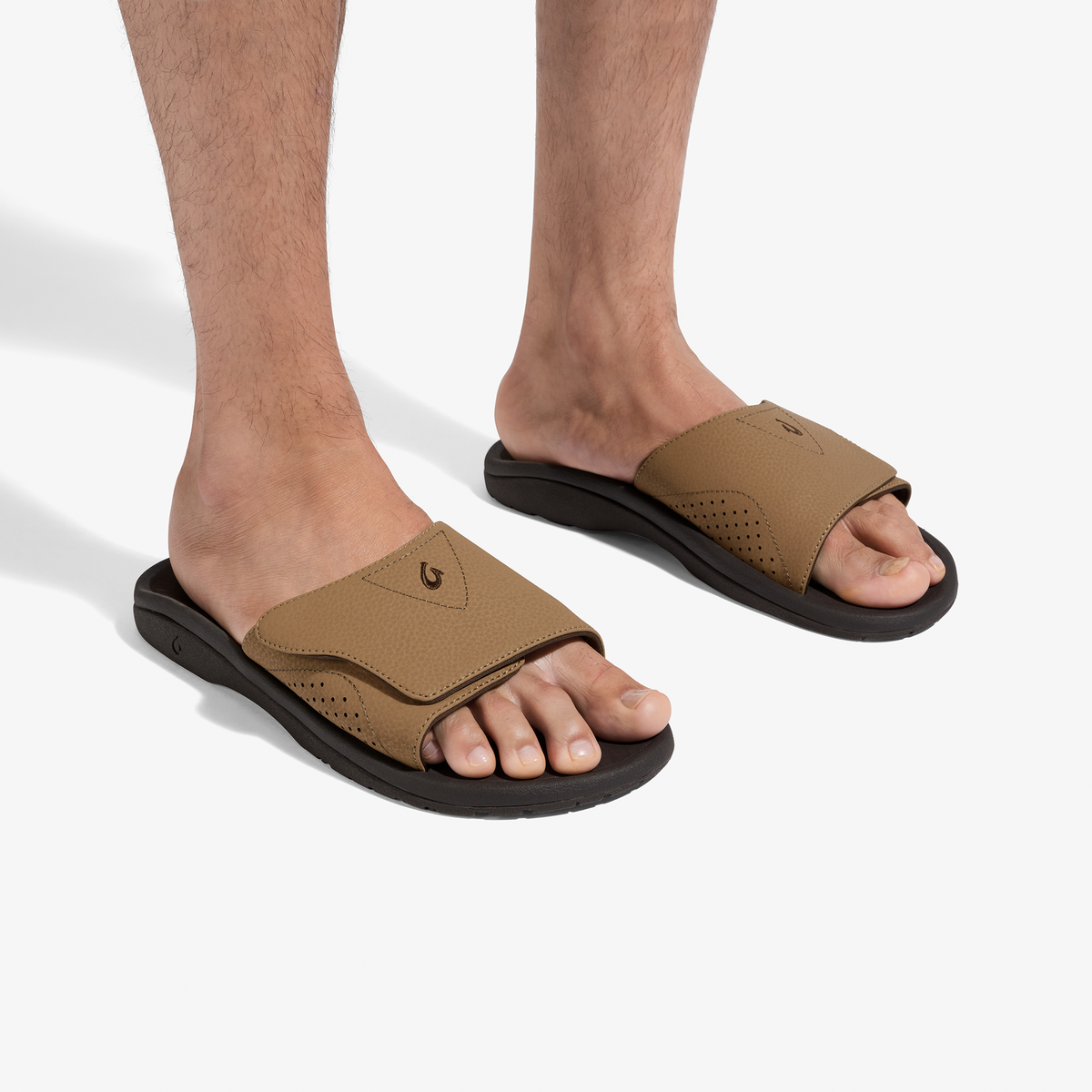 OluKai | Nalu Slide - Tan / Dk Java