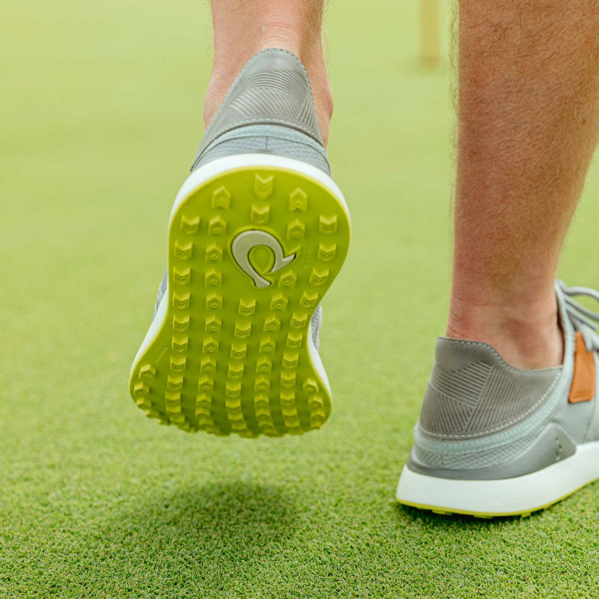 OluKai | Manele Men’s Breathable Golf Shoes - Poi / Charcoal
