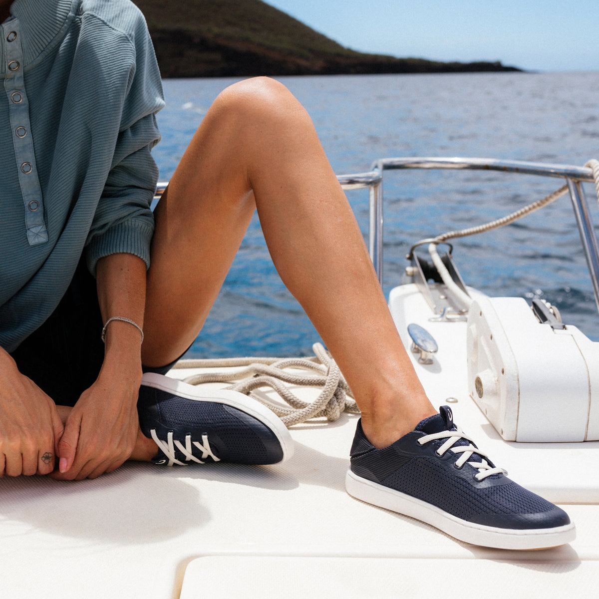 OluKai | Kahakai - Trench Blue / Trench Blue