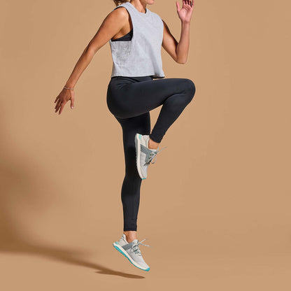 OluKai | Wailuku Women’s Athletic Shoes - Mist Grey