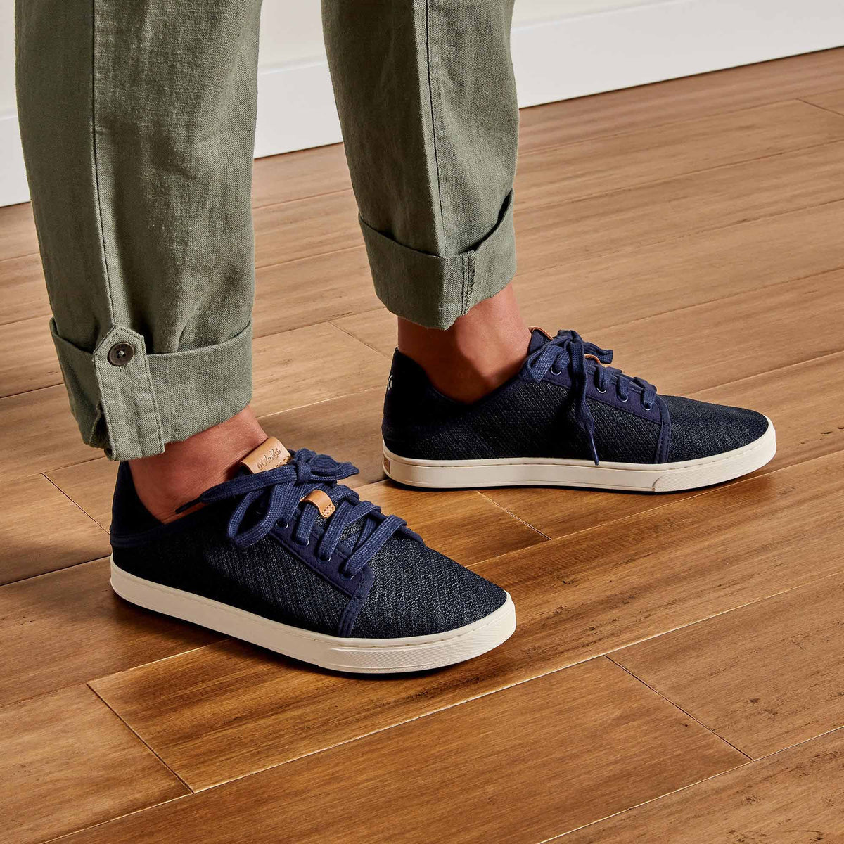 OluKai | Pehuea Lī Women's Sneakers - Trench Blue