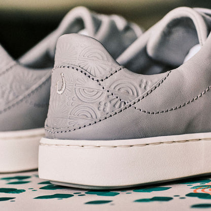 OluKai | Pehuea Lī ‘Ili Women's Leather Sneakers - Ash