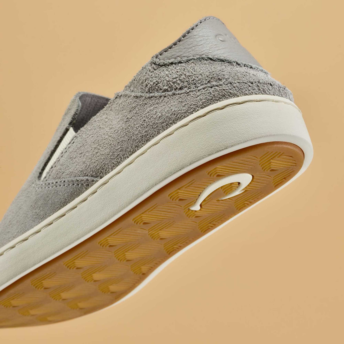 OluKai | Pehuea Luxe Women’s Suede Shoes - Ash