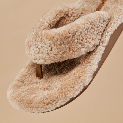OluKai | Kīpe'a Heu Women‘s Flip Flop Slippers - Tan