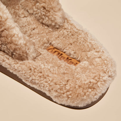 OluKai | Kīpe'a Heu Women‘s Flip Flop Slippers - Tan