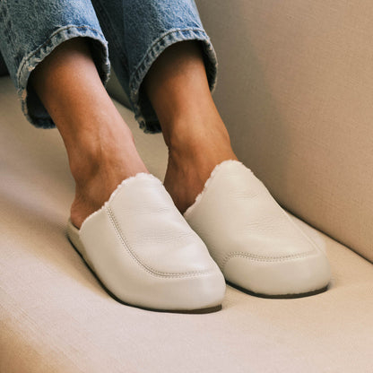 OluKai | Kōnea Women’s Leather Slipper Mules - Bone